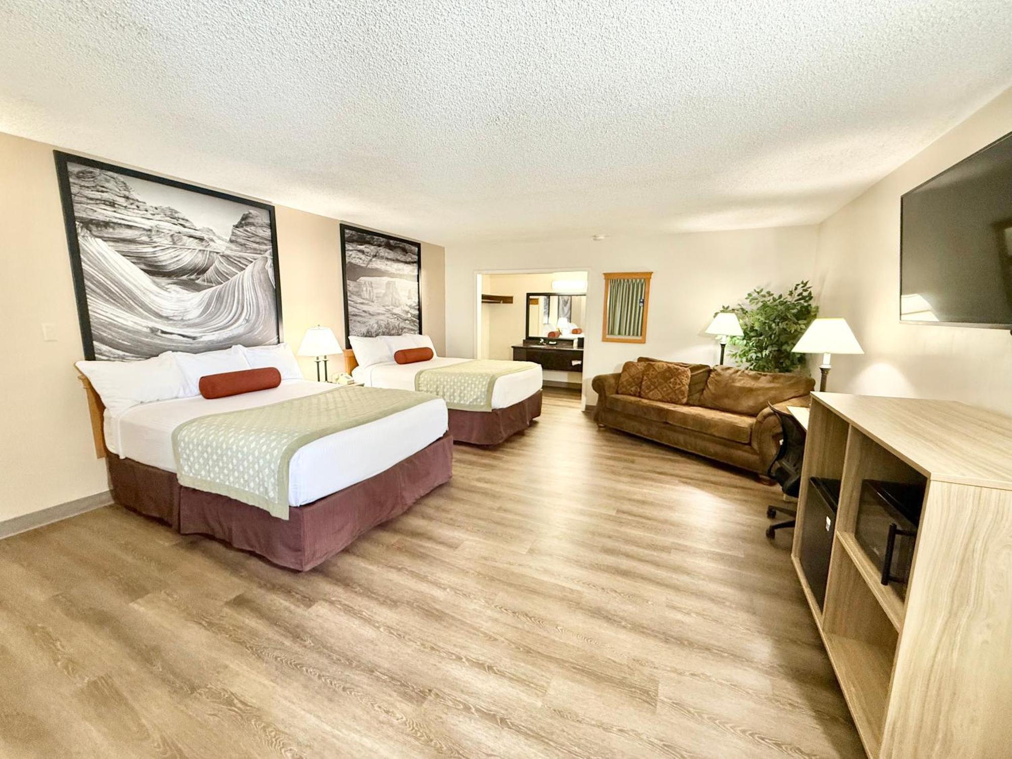 Super 8 By Wyndham Salina/Scenic Hills Area Exterior foto