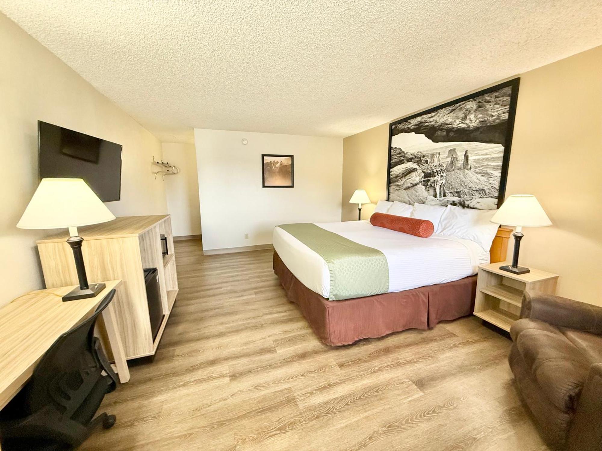 Super 8 By Wyndham Salina/Scenic Hills Area Exterior foto
