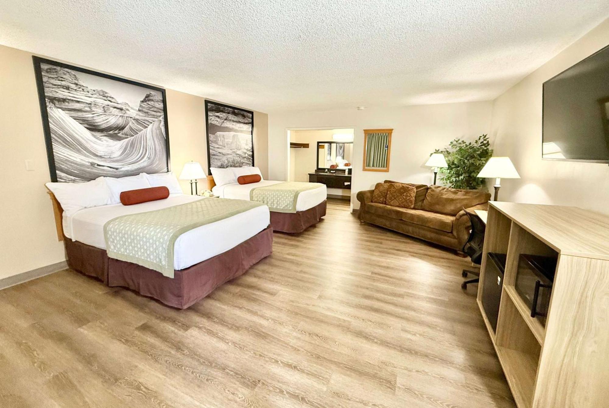 Super 8 By Wyndham Salina/Scenic Hills Area Exterior foto